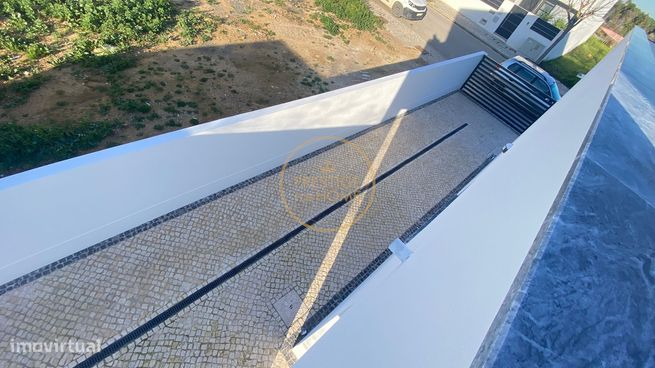 NOVA CONSTRUÇÃO - MORADIA T3 + Escritório, GARAGEM e PISCINA-36