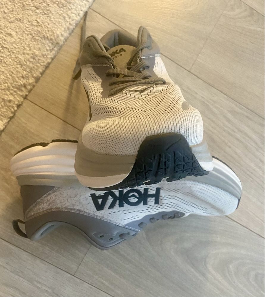 Hoka Bondi 8 - 44,5 novo a estrear