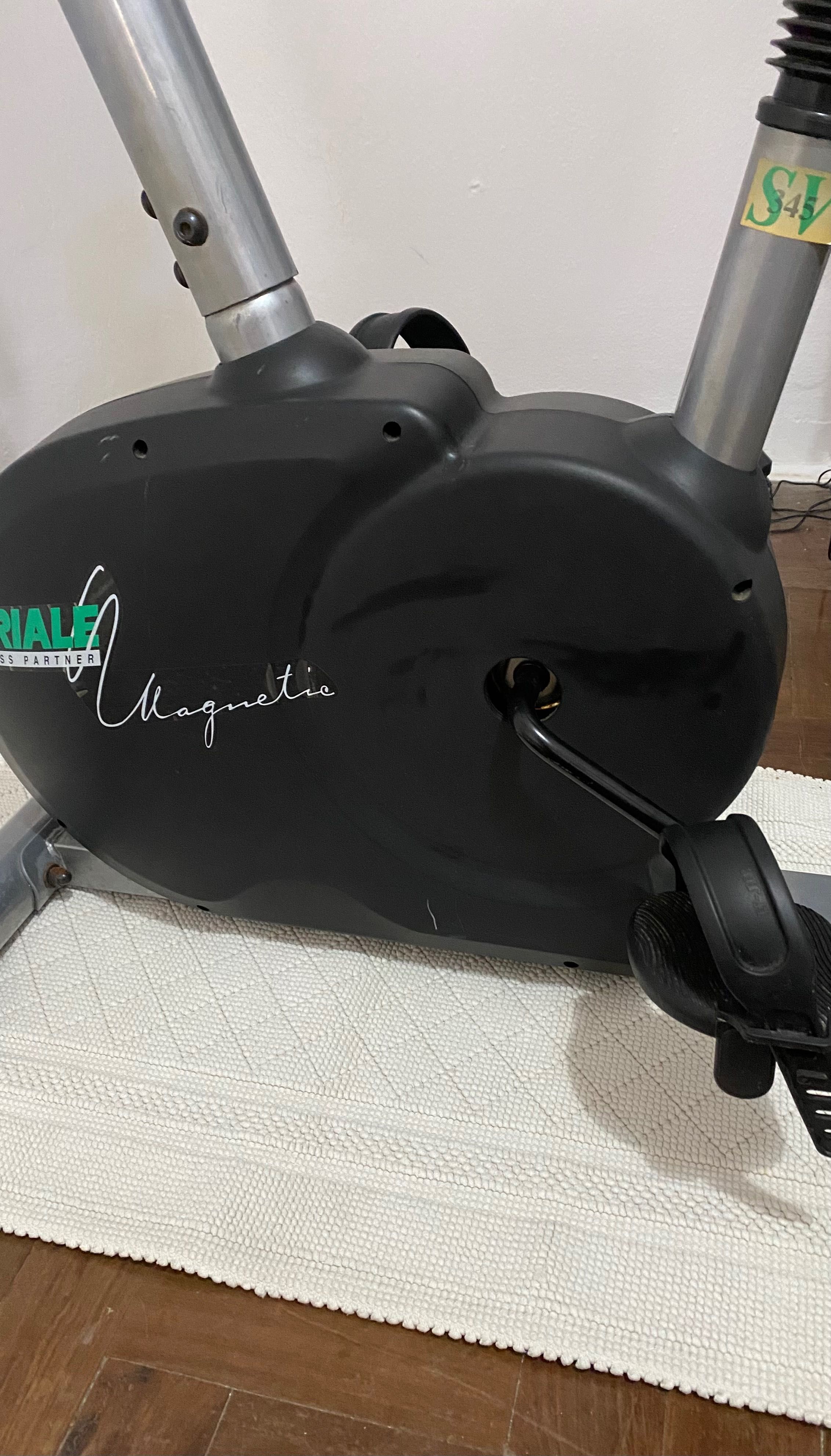 Bicicleta Estática Fitness-Como Nova